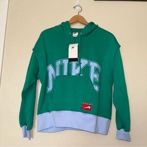 Nike Women’s Green Sweater Size S Oversized